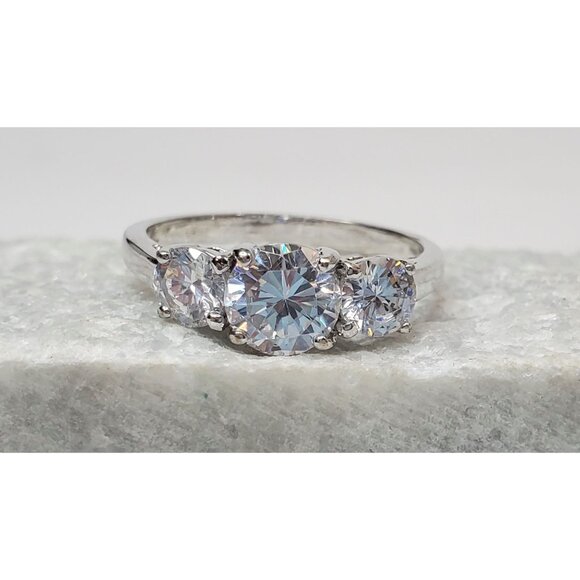 Avon RJ Graziano Past Present Future Cubic Zirconia CZ Silver Tone Ring Size 9.2 - Picture 2 of 5